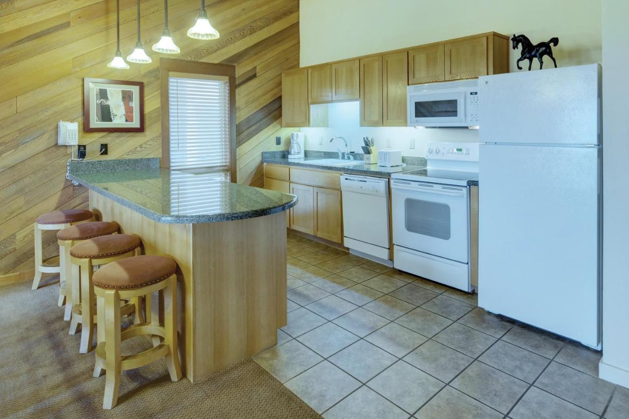 Seventh Mountain Resort Deschutes River Woods Bagian luar foto