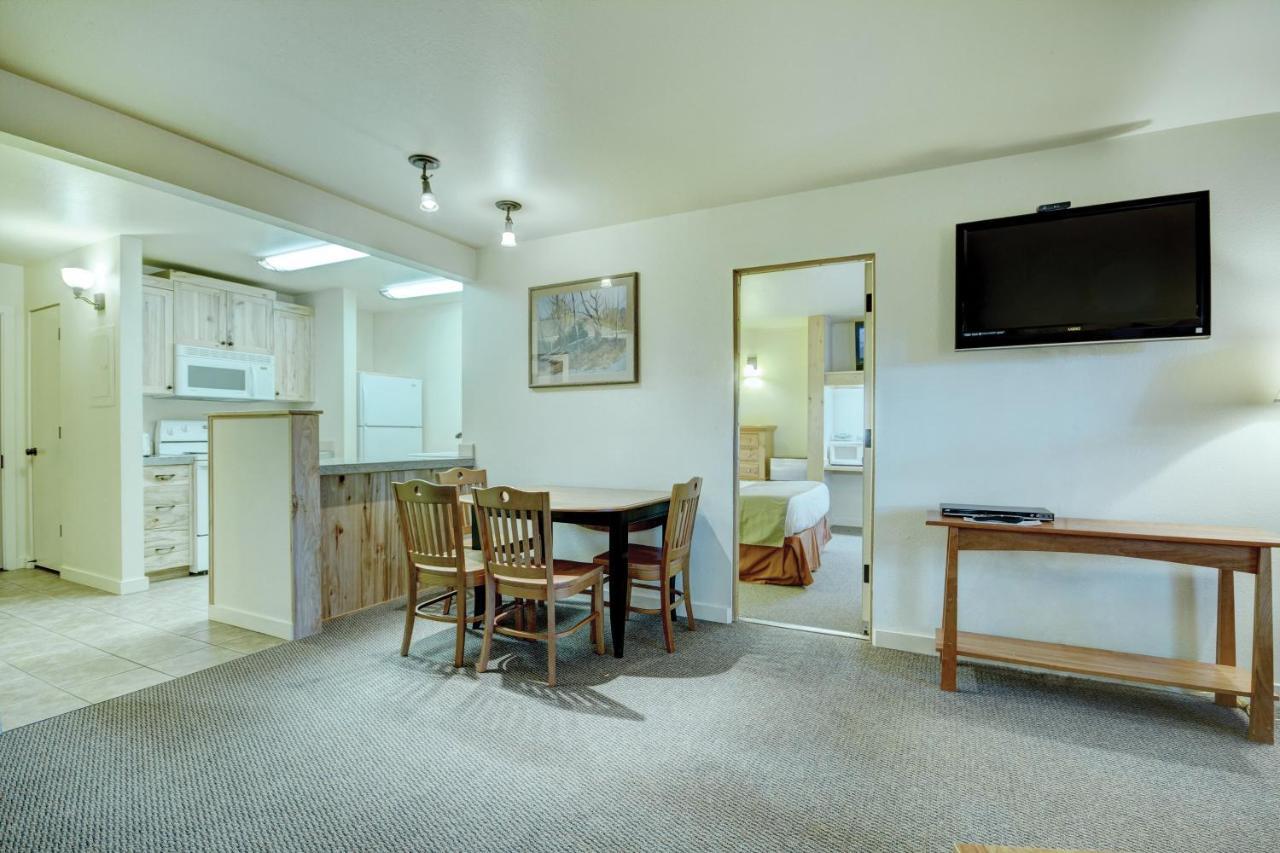 Seventh Mountain Resort Deschutes River Woods Bagian luar foto