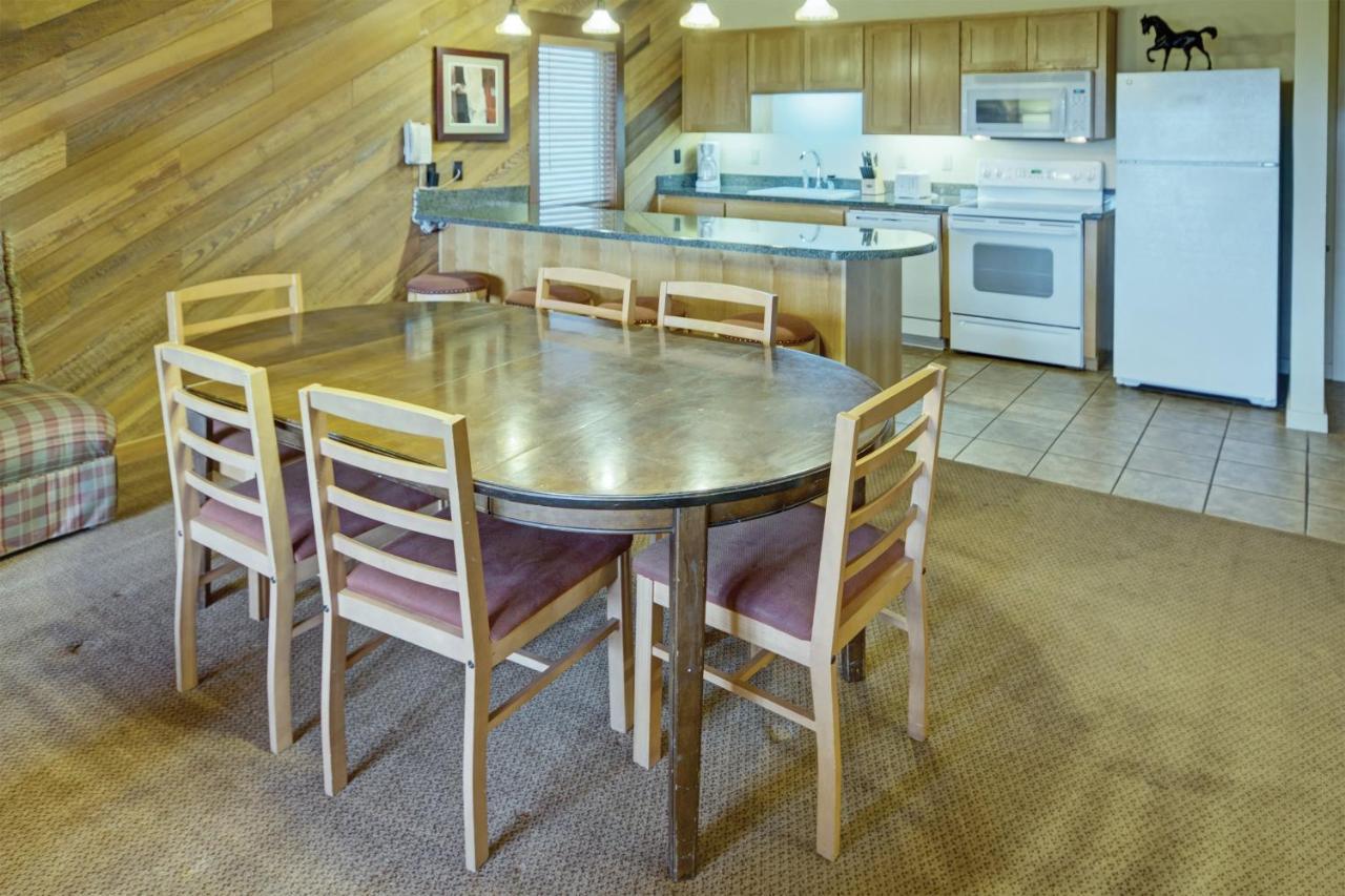 Seventh Mountain Resort Deschutes River Woods Bagian luar foto