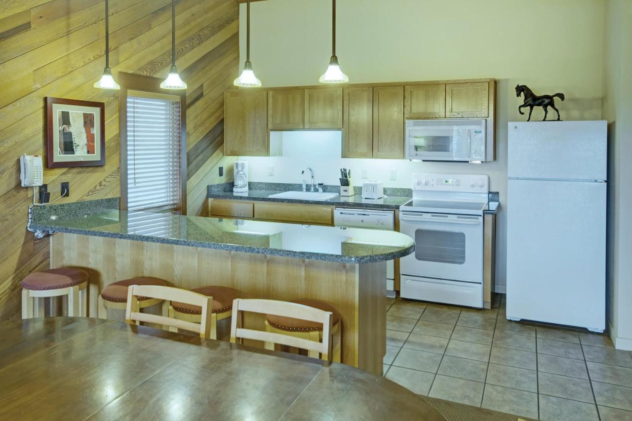 Seventh Mountain Resort Deschutes River Woods Bagian luar foto