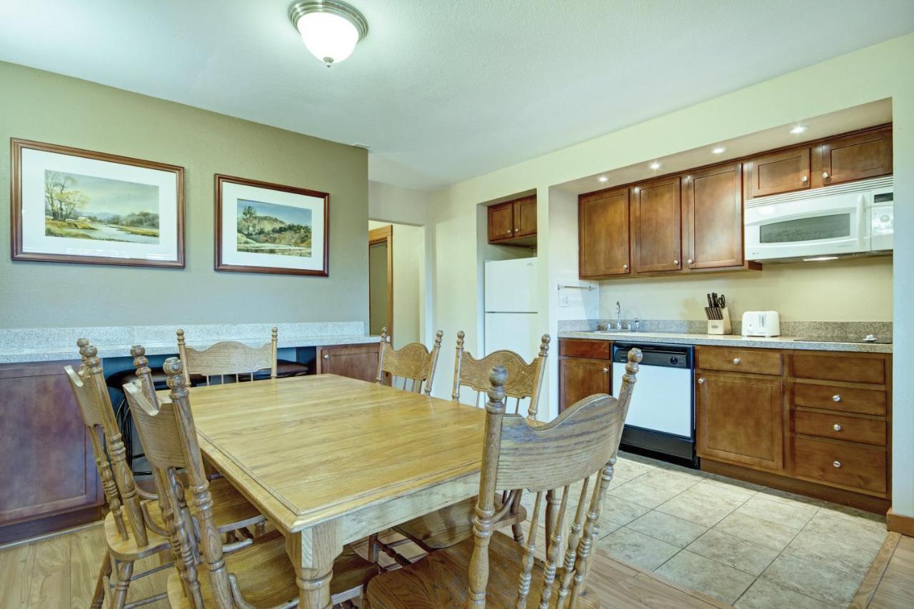 Seventh Mountain Resort Deschutes River Woods Bagian luar foto