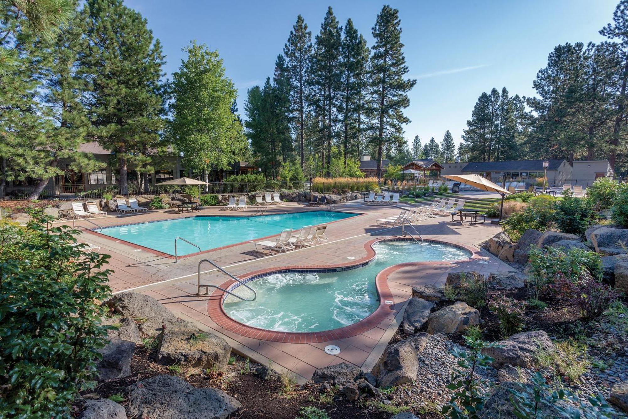 Seventh Mountain Resort Deschutes River Woods Bagian luar foto